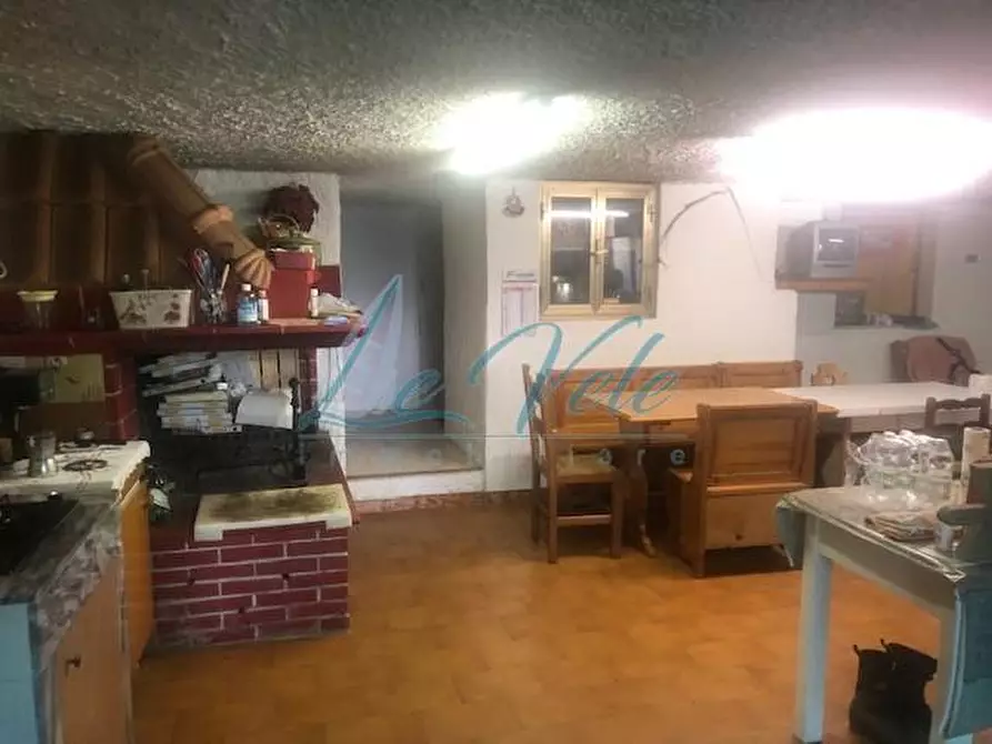 Immagine 28 di Casa bifamiliare in vendita  a Massa