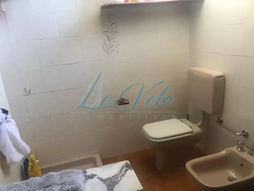 Immagine 48 di Casa bifamiliare in vendita  a Massa