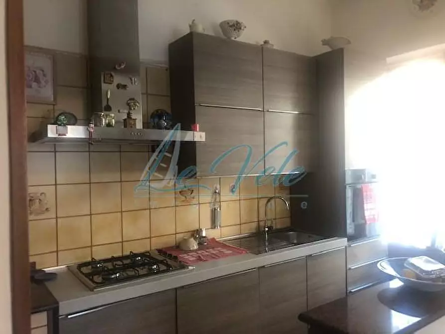 Immagine 18 di Casa bifamiliare in vendita  a Massa