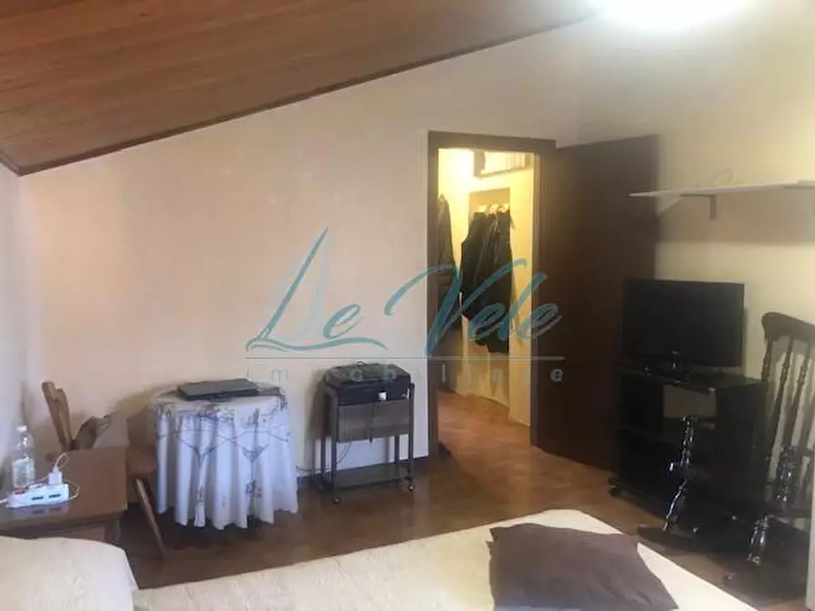 Immagine 44 di Casa bifamiliare in vendita  a Massa