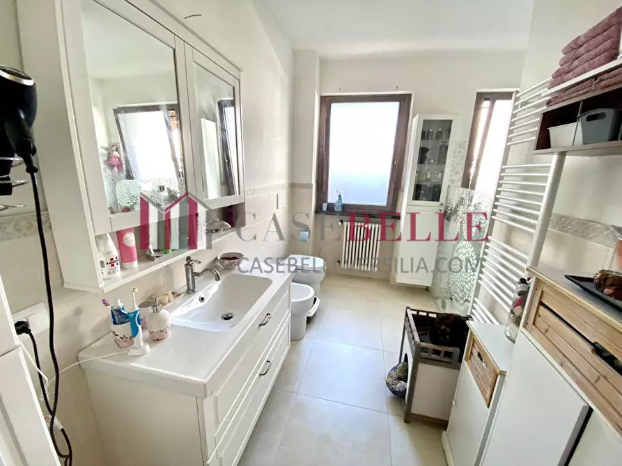 Immagine 27 di Casa indipendente in vendita  a Viareggio