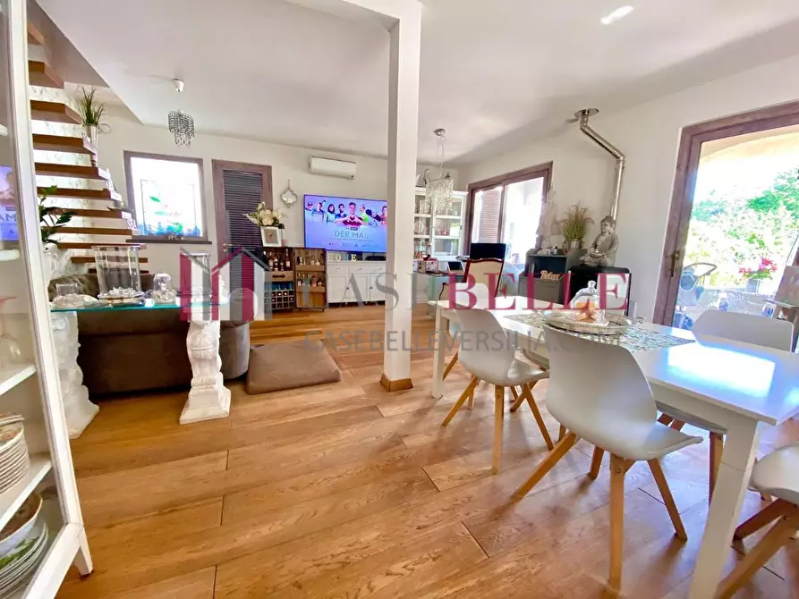 Immagine 3 di Casa indipendente in vendita  a Viareggio