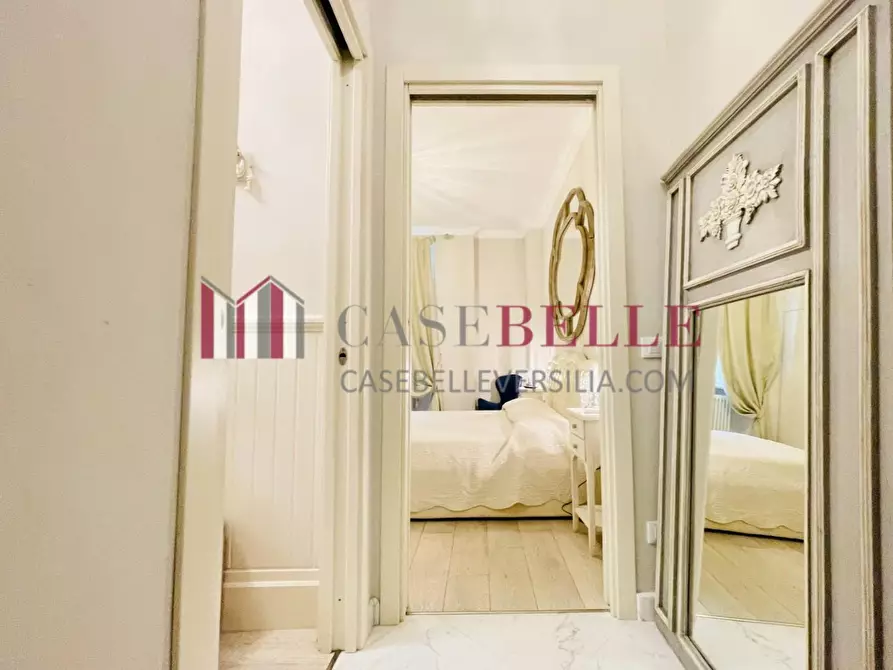 Immagine 14 di Villa in vendita  a Forte Dei Marmi