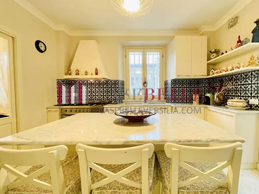 Immagine 10 di Villa in vendita  a Forte Dei Marmi