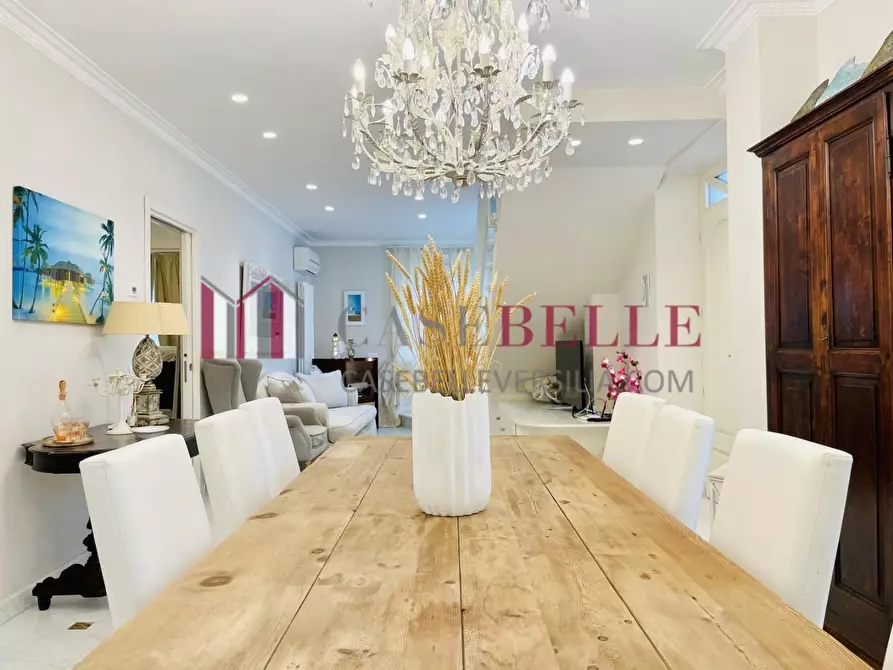 Immagine 8 di Villa in vendita  a Forte Dei Marmi