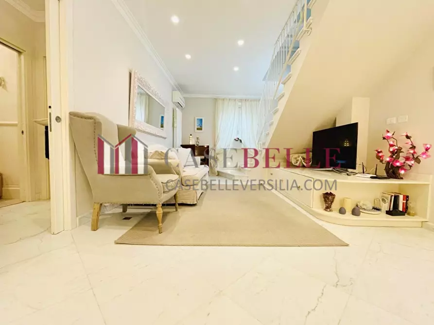 Immagine 13 di Villa in vendita  a Forte Dei Marmi