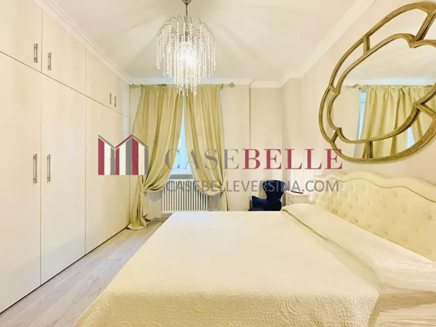 Immagine 15 di Villa in vendita  a Forte Dei Marmi