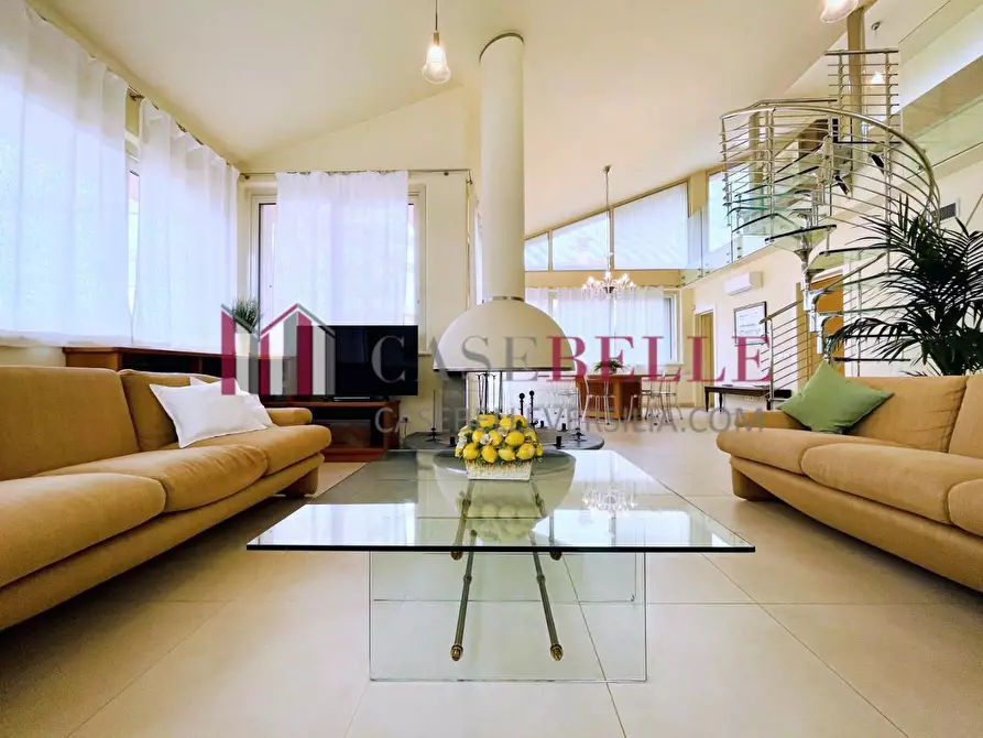 Immagine 4 di Casa indipendente in vendita  a Forte Dei Marmi