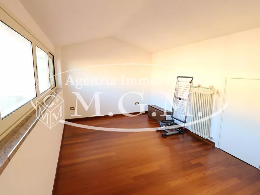 Immagine 27 di Casa indipendente in vendita  a Pontedera