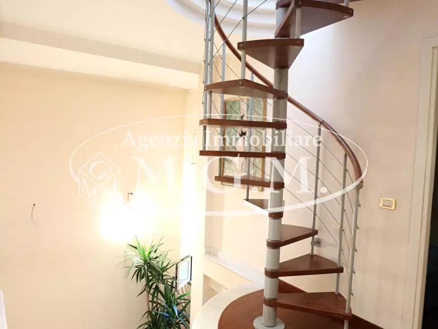 Immagine 17 di Casa indipendente in vendita  a Pontedera