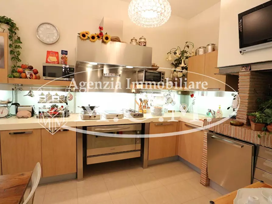 Immagine 10 di Casa indipendente in vendita  a Pontedera