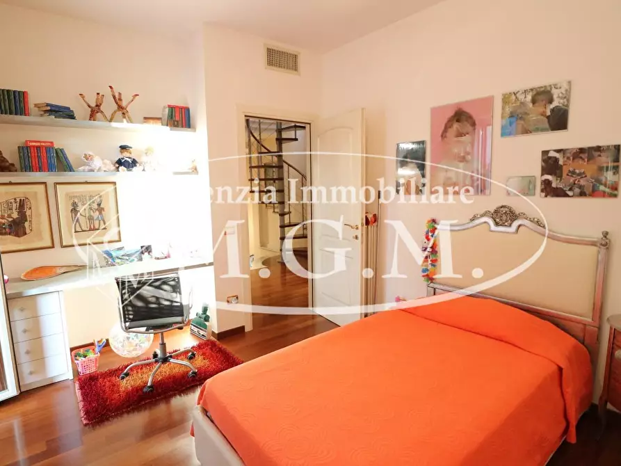 Immagine 22 di Casa indipendente in vendita  a Pontedera