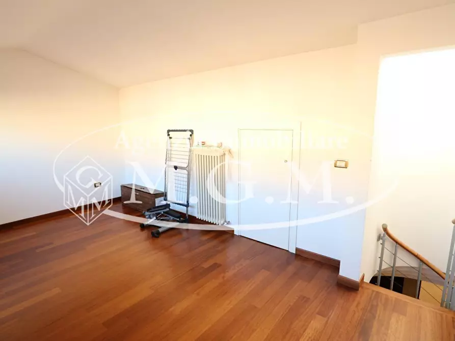 Immagine 26 di Casa indipendente in vendita  a Pontedera