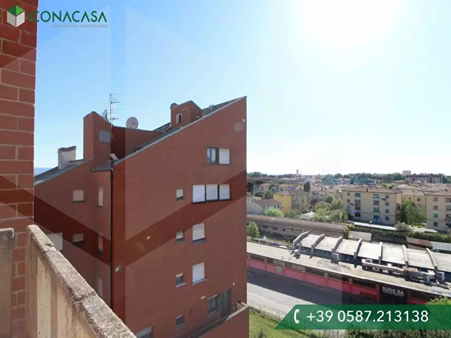 Immagine 47 di Appartamento in vendita  a Pontedera