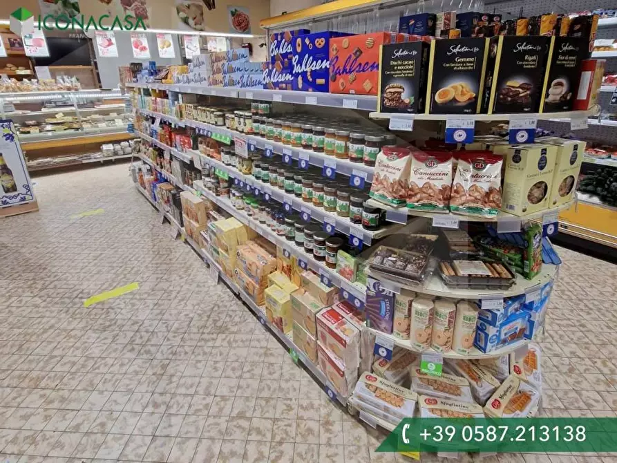 Immagine 38 di Capannone industriale in vendita  a Pontedera