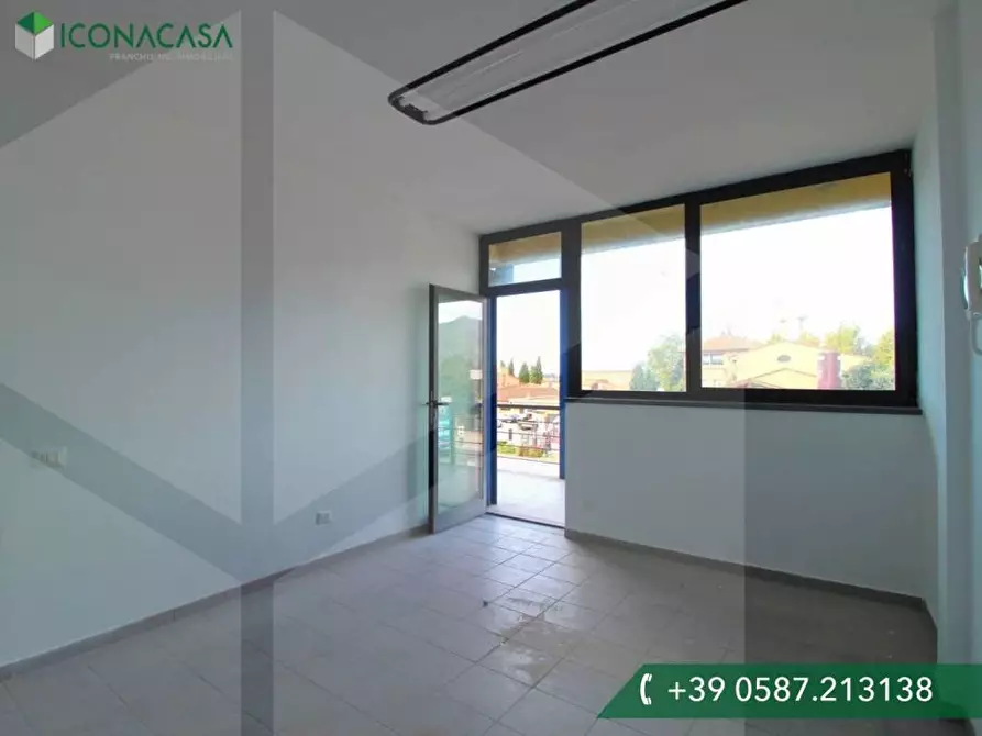 Immagine 3 di Ufficio in vendita  a Bientina