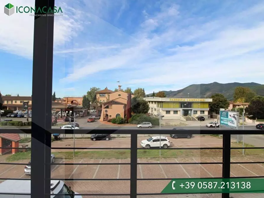 Immagine 11 di Ufficio in vendita  a Bientina