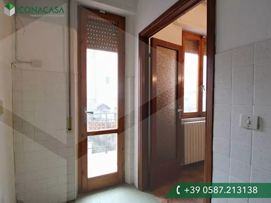 Immagine 11 di Appartamento in vendita  a Pontedera