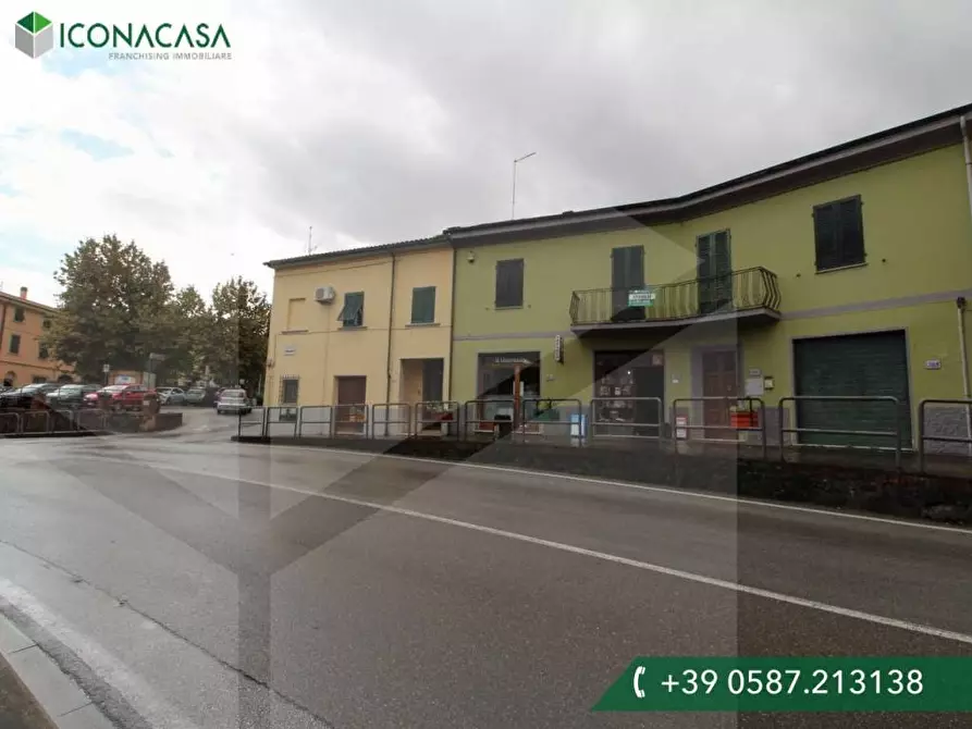 Immagine 2 di Appartamento in vendita  a Pontedera