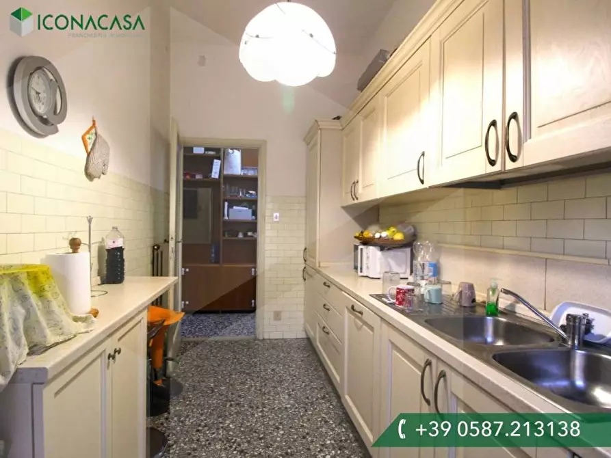 Immagine 21 di Appartamento in vendita  a Pontedera