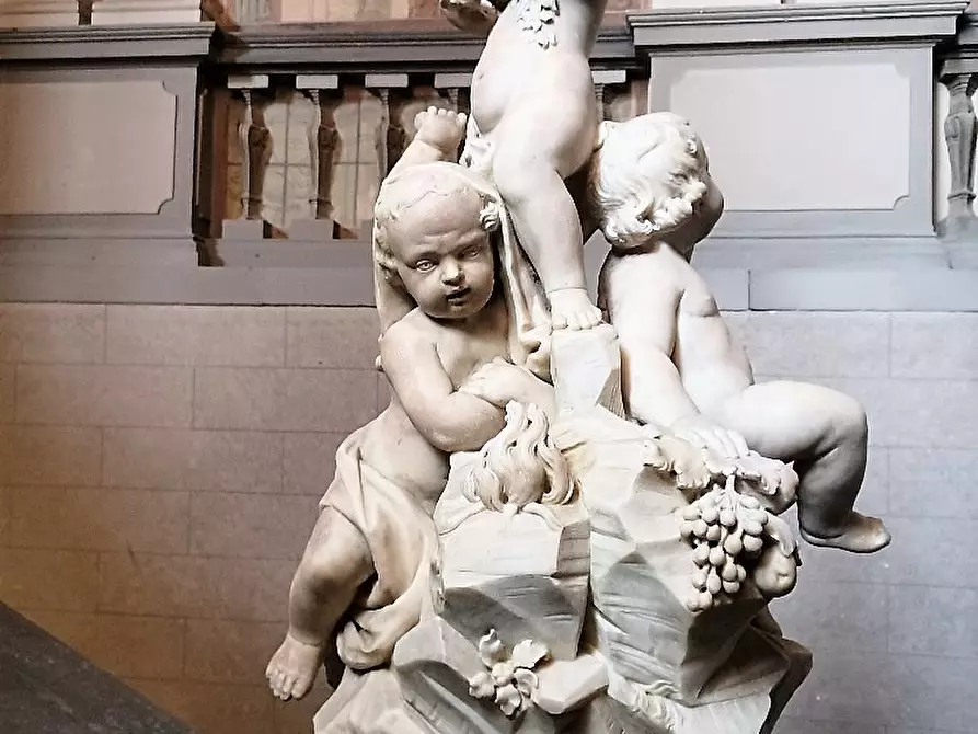 Immagine 12 di Ufficio in vendita  a Pisa