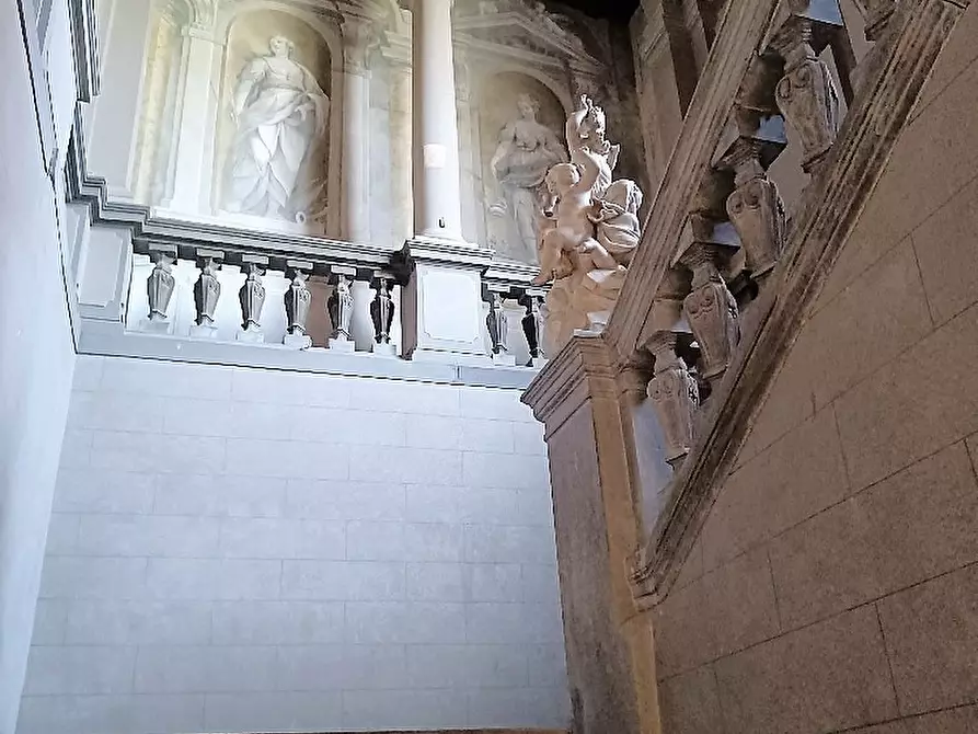 Immagine 5 di Ufficio in vendita  a Pisa