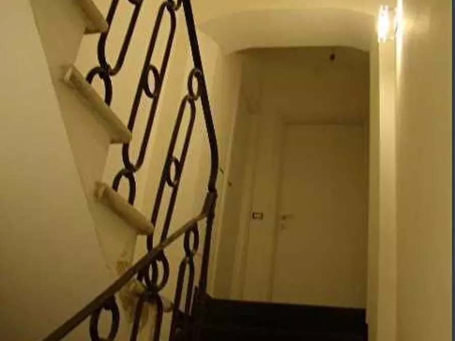 Immagine 9 di Casa semindipendente in vendita  a Carrara