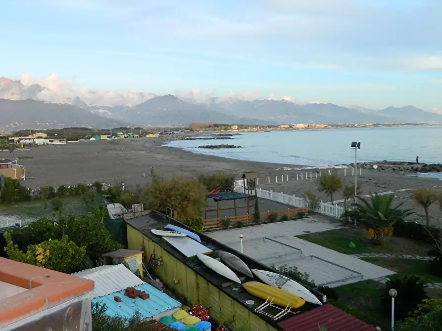 Immagine 11 di Appartamento in vendita  a Ameglia