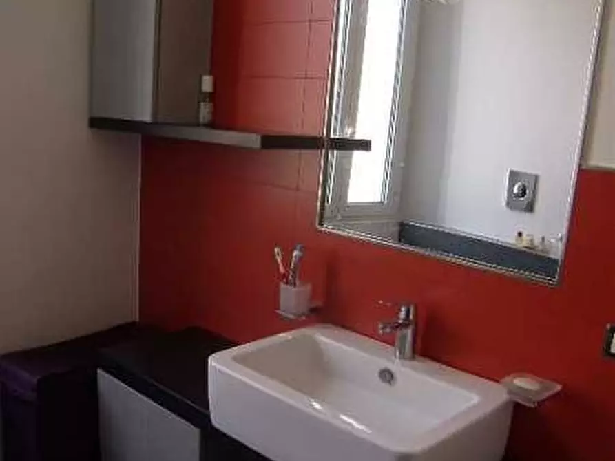 Immagine 8 di Casa semindipendente in vendita  a Carrara