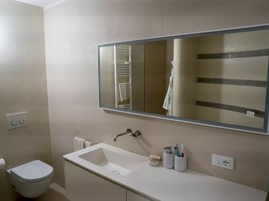 Immagine 17 di Appartamento in vendita  a Pisa