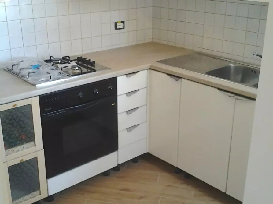 Immagine 2 di Appartamento in vendita  a Pisa