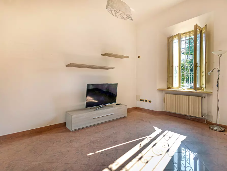 Immagine 9 di Villa in vendita  a Pisa