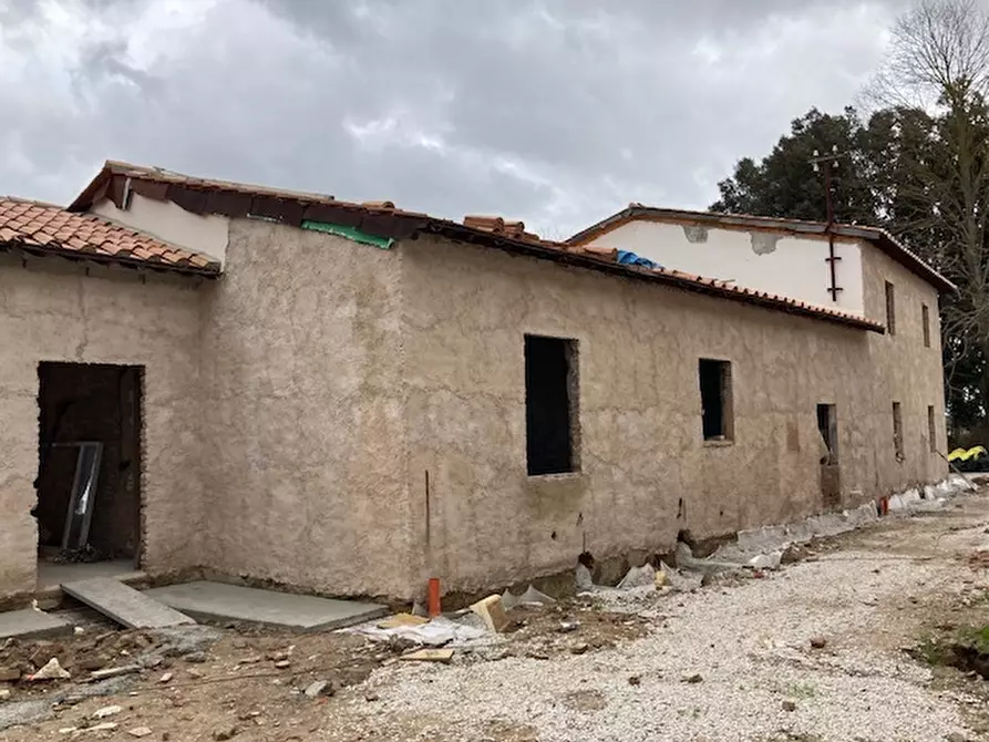 Immagine 11 di Appartamento in vendita  a Pisa