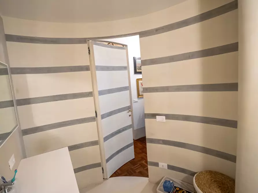 Immagine 20 di Appartamento in vendita  a Pisa