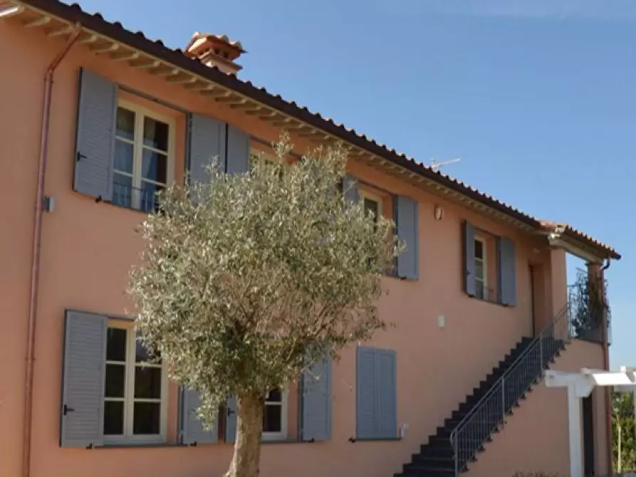 Immagine 1 di Casa bifamiliare in affitto  a Cascina