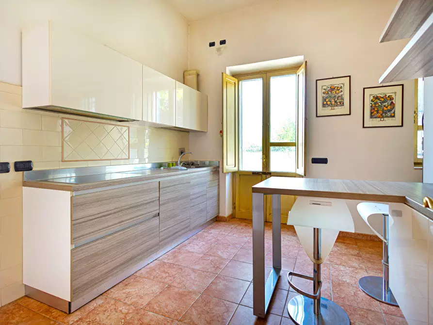 Immagine 17 di Villa in vendita  a Pisa