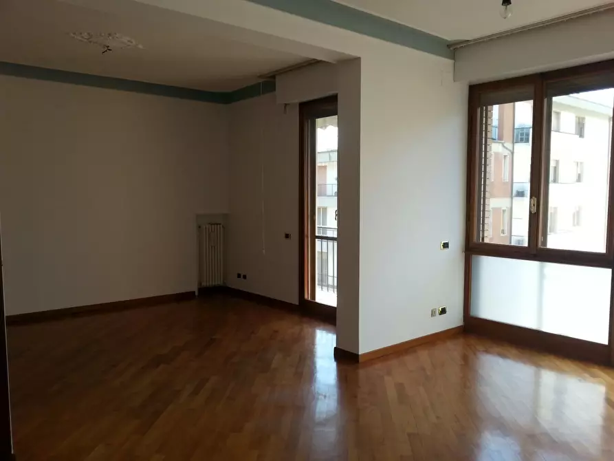 Immagine 1 di Appartamento in vendita  a Pisa