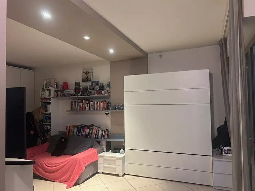 Immagine 1 di Appartamento in vendita  a Pisa