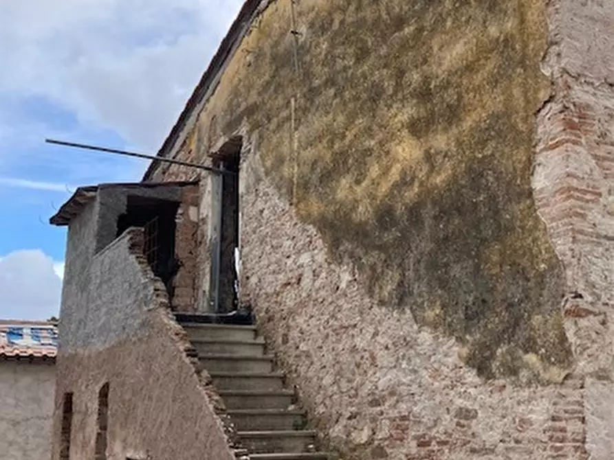 Immagine 10 di Appartamento in vendita  a Pisa