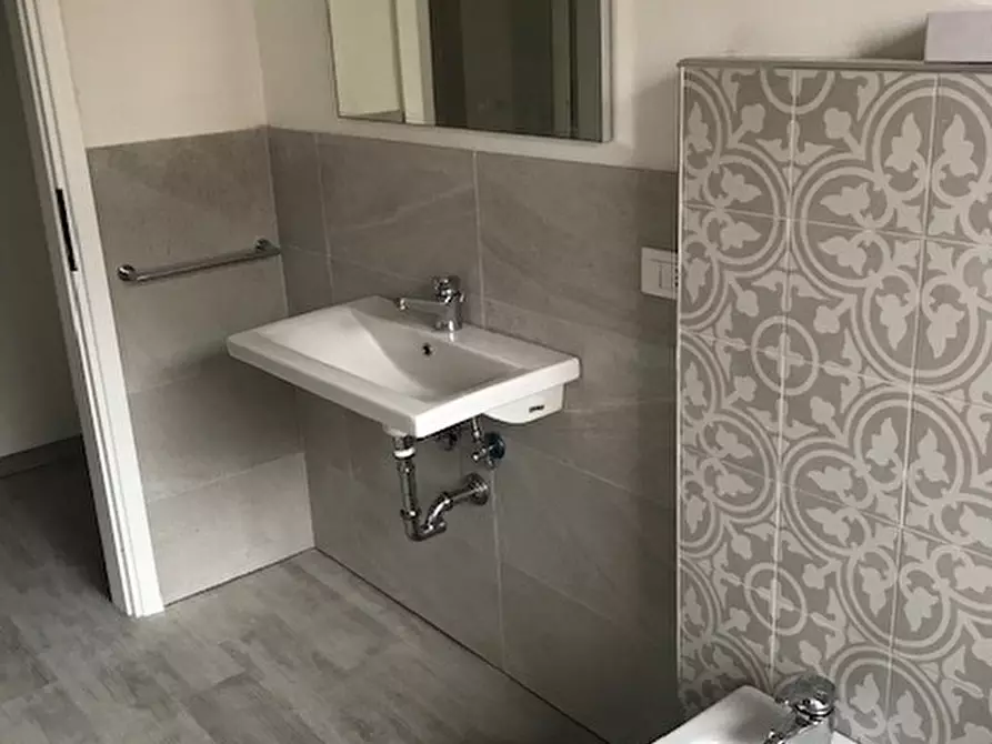 Immagine 9 di Appartamento in affitto  a Pisa