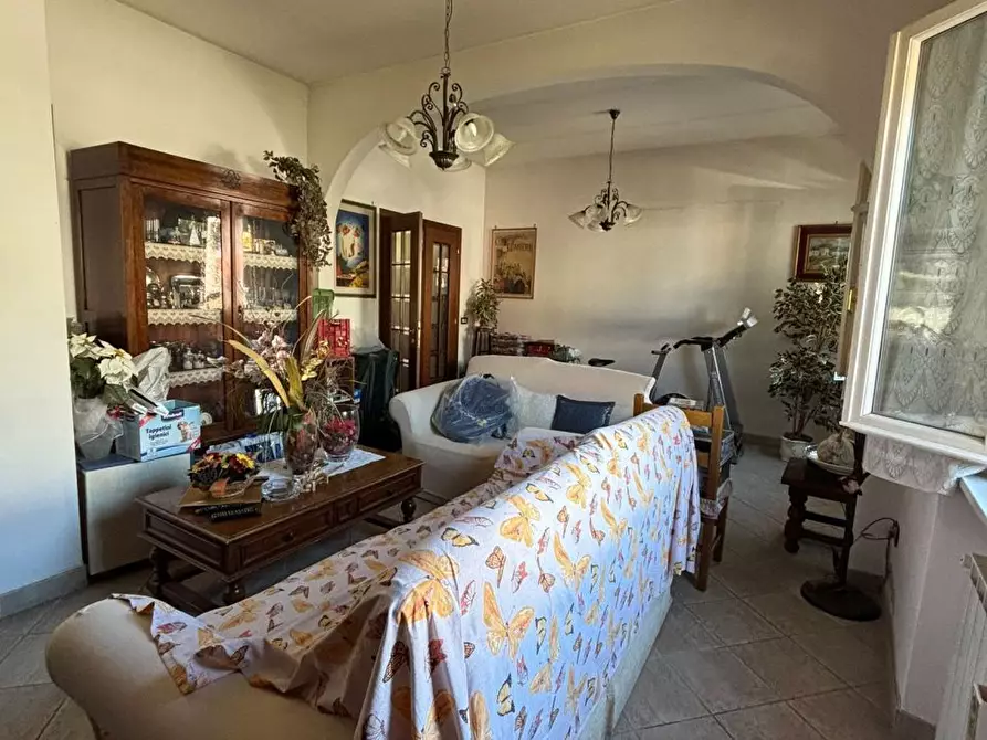 Immagine 12 di Villa in vendita  a Pisa