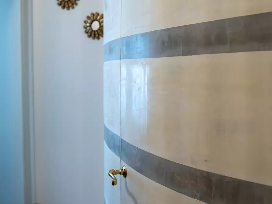 Immagine 21 di Appartamento in vendita  a Pisa