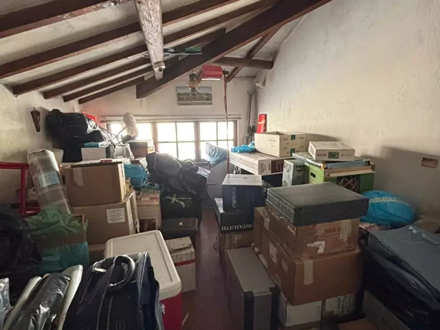 Immagine 8 di Villa in vendita  a Pisa