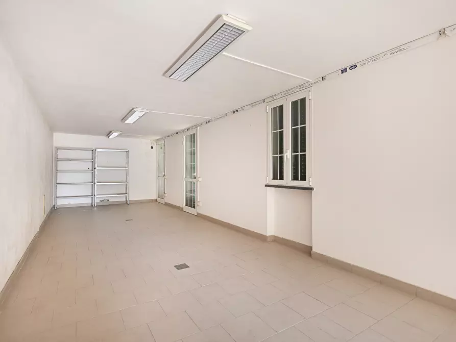 Immagine 6 di Villa in vendita  a Pisa