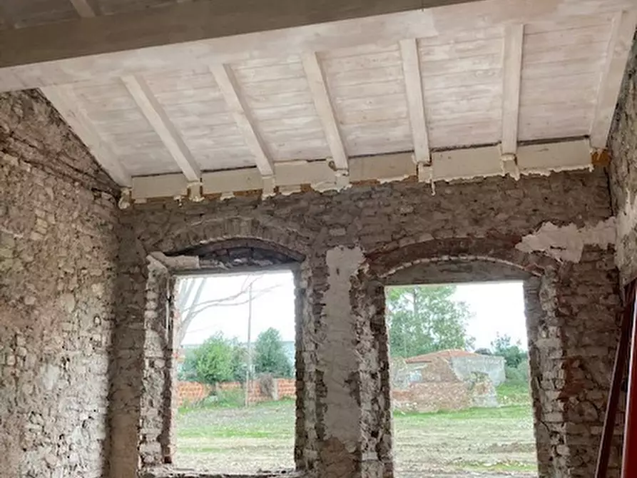 Immagine 14 di Appartamento in vendita  a Pisa