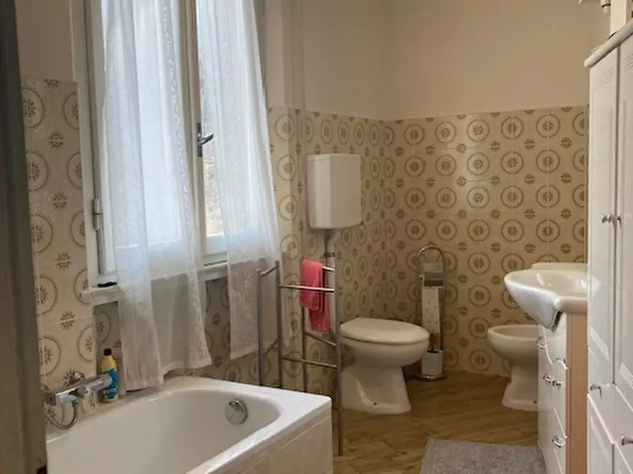 Immagine 13 di Appartamento in vendita  a Pisa