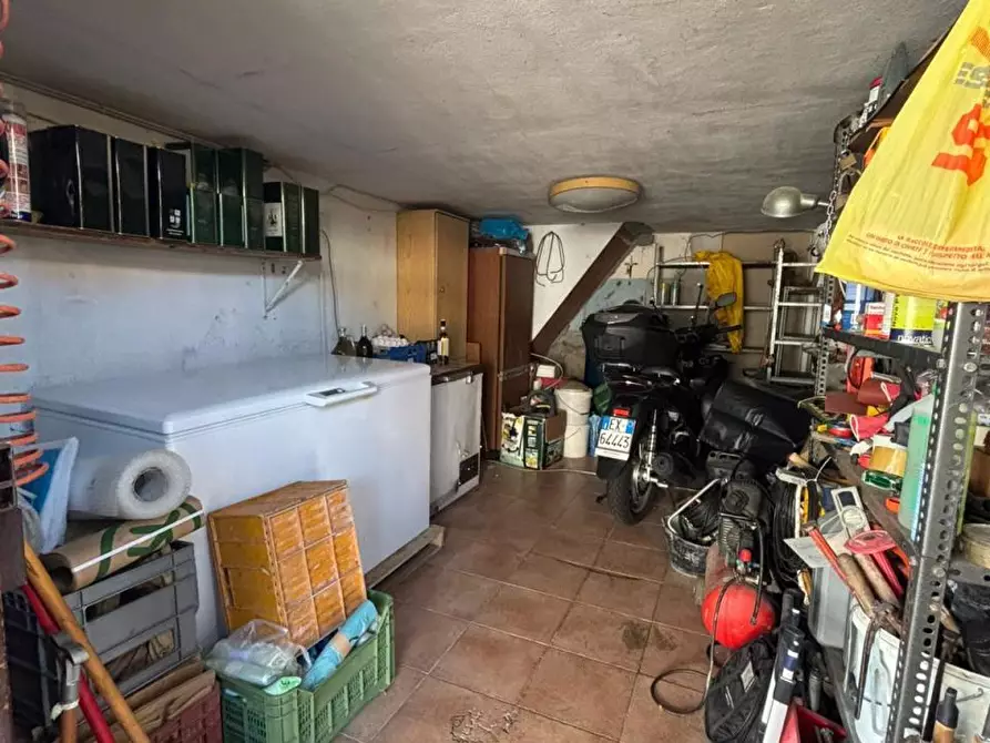 Immagine 9 di Villa in vendita  a Pisa