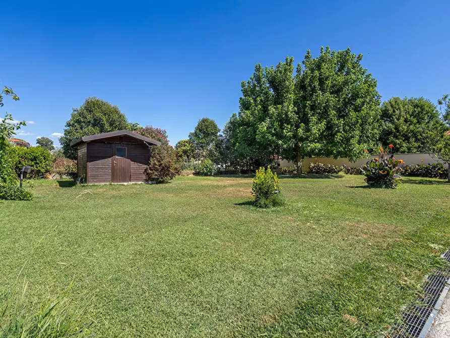 Immagine 1 di Casa indipendente in vendita  a Pisa
