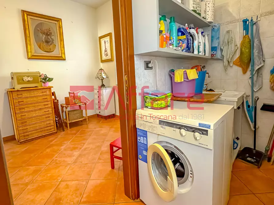 Immagine 16 di Villa in vendita  a Montecatini Terme