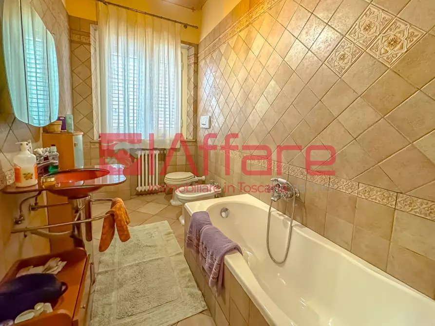 Immagine 27 di Villa in vendita  a Montecatini Terme